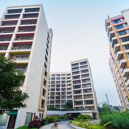 Capital O 10212 Hotel West Willows Xanadu Calcutta  Esterno foto
