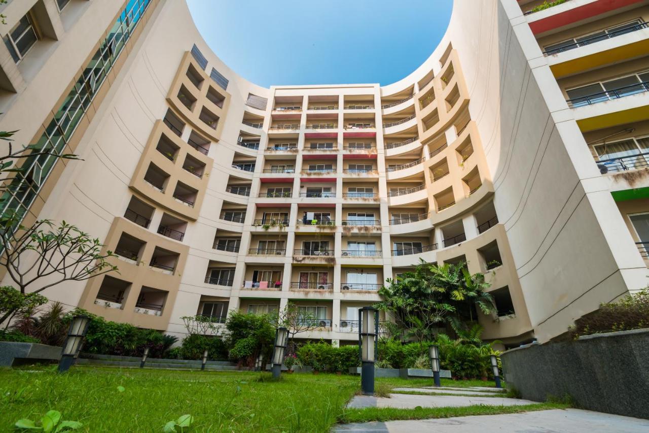Capital O 10212 Hotel West Willows Xanadu Calcutta  Esterno foto