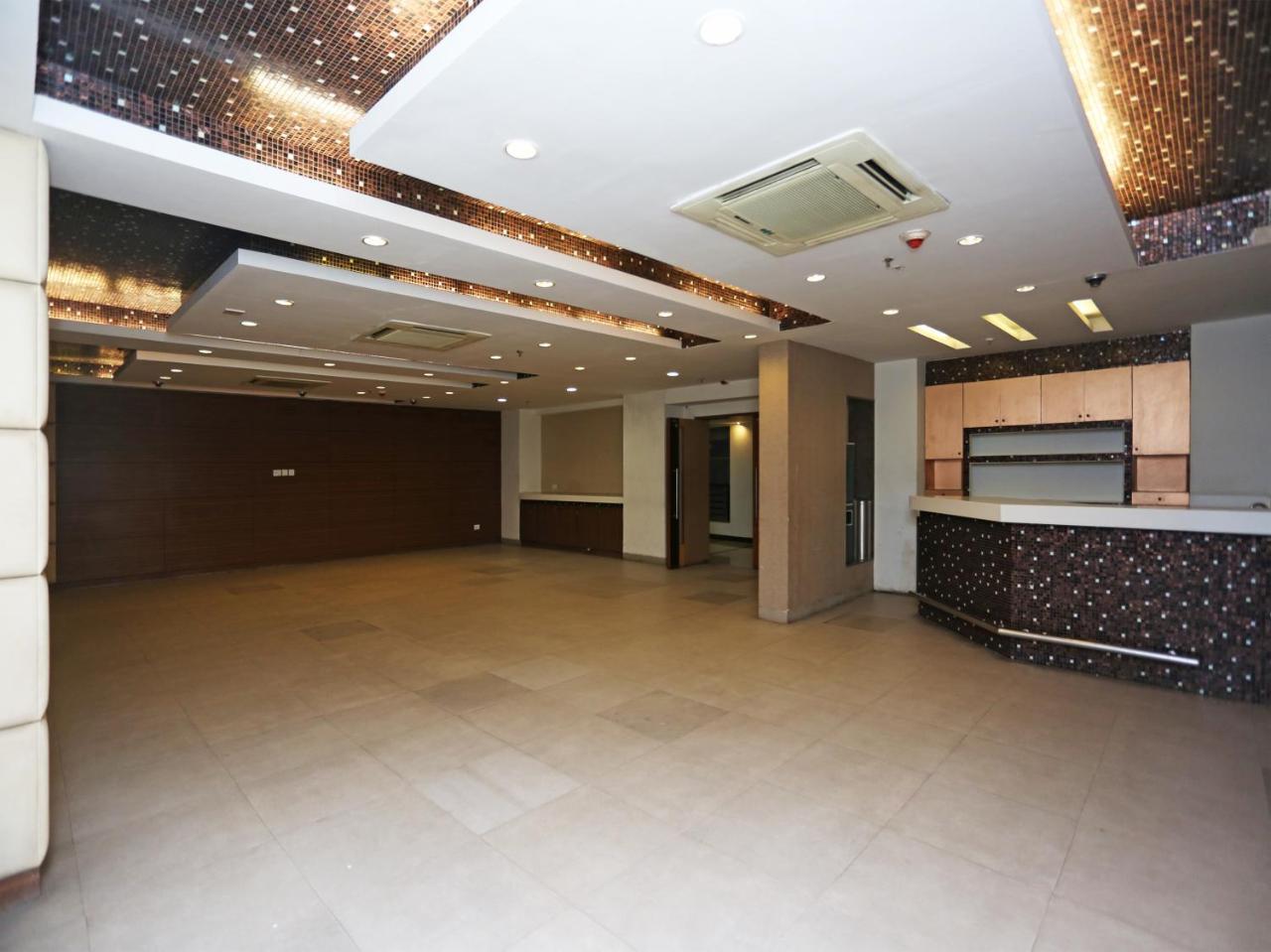 Capital O 10212 Hotel West Willows Xanadu Calcutta  Esterno foto
