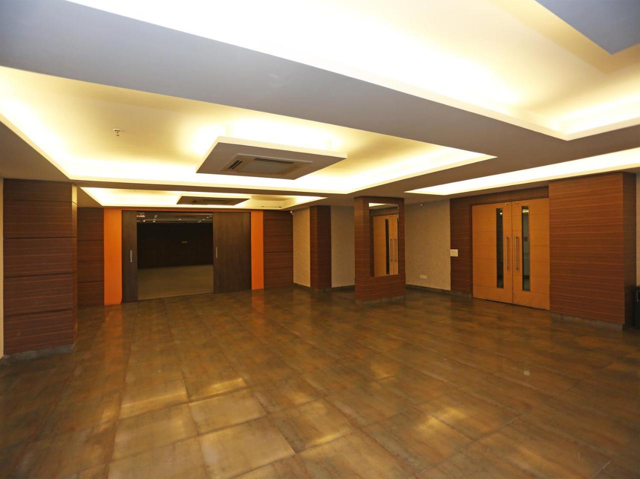 Capital O 10212 Hotel West Willows Xanadu Calcutta  Esterno foto