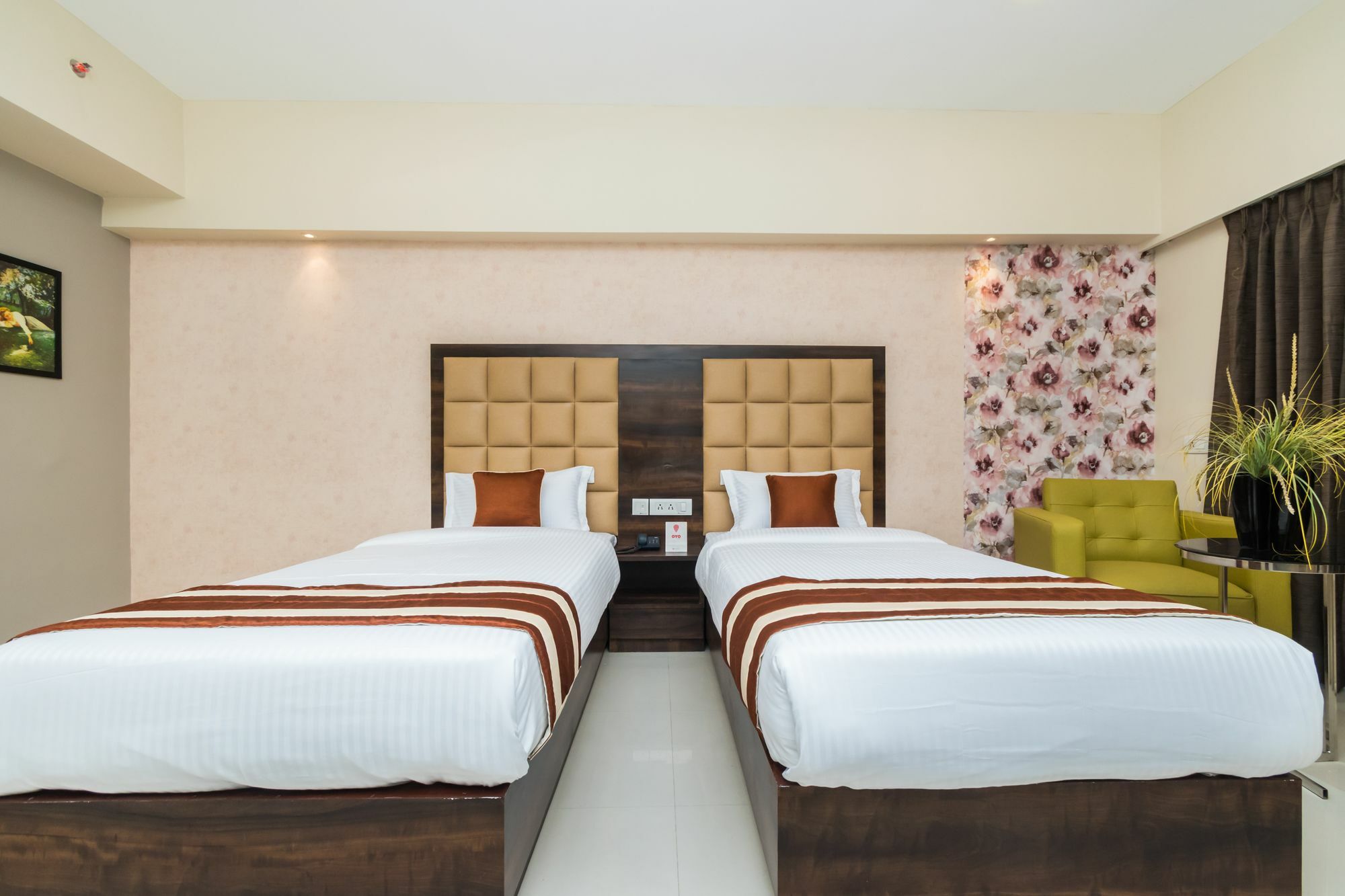 Capital O 10212 Hotel West Willows Xanadu Calcutta  Esterno foto