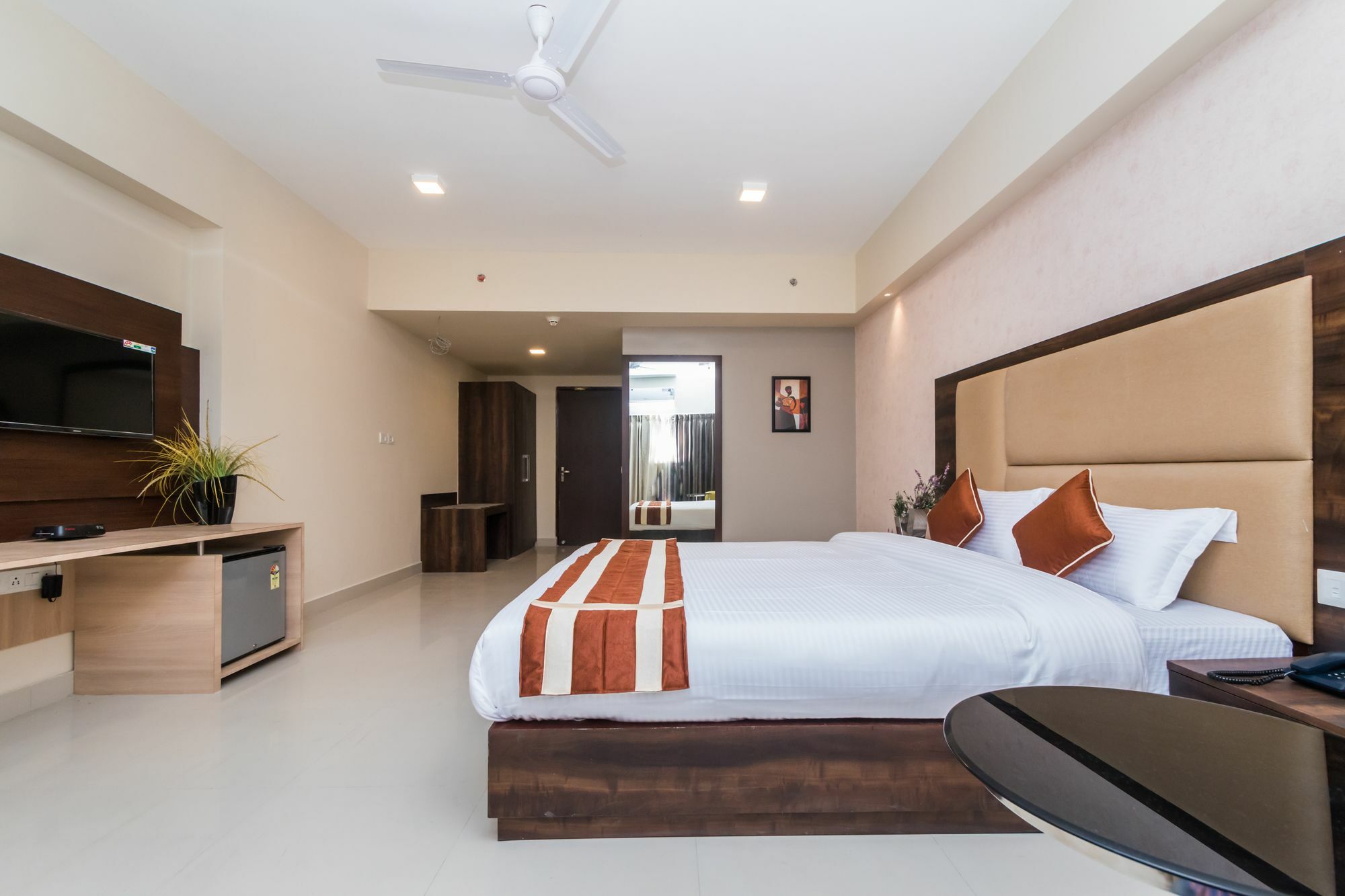 Capital O 10212 Hotel West Willows Xanadu Calcutta  Esterno foto